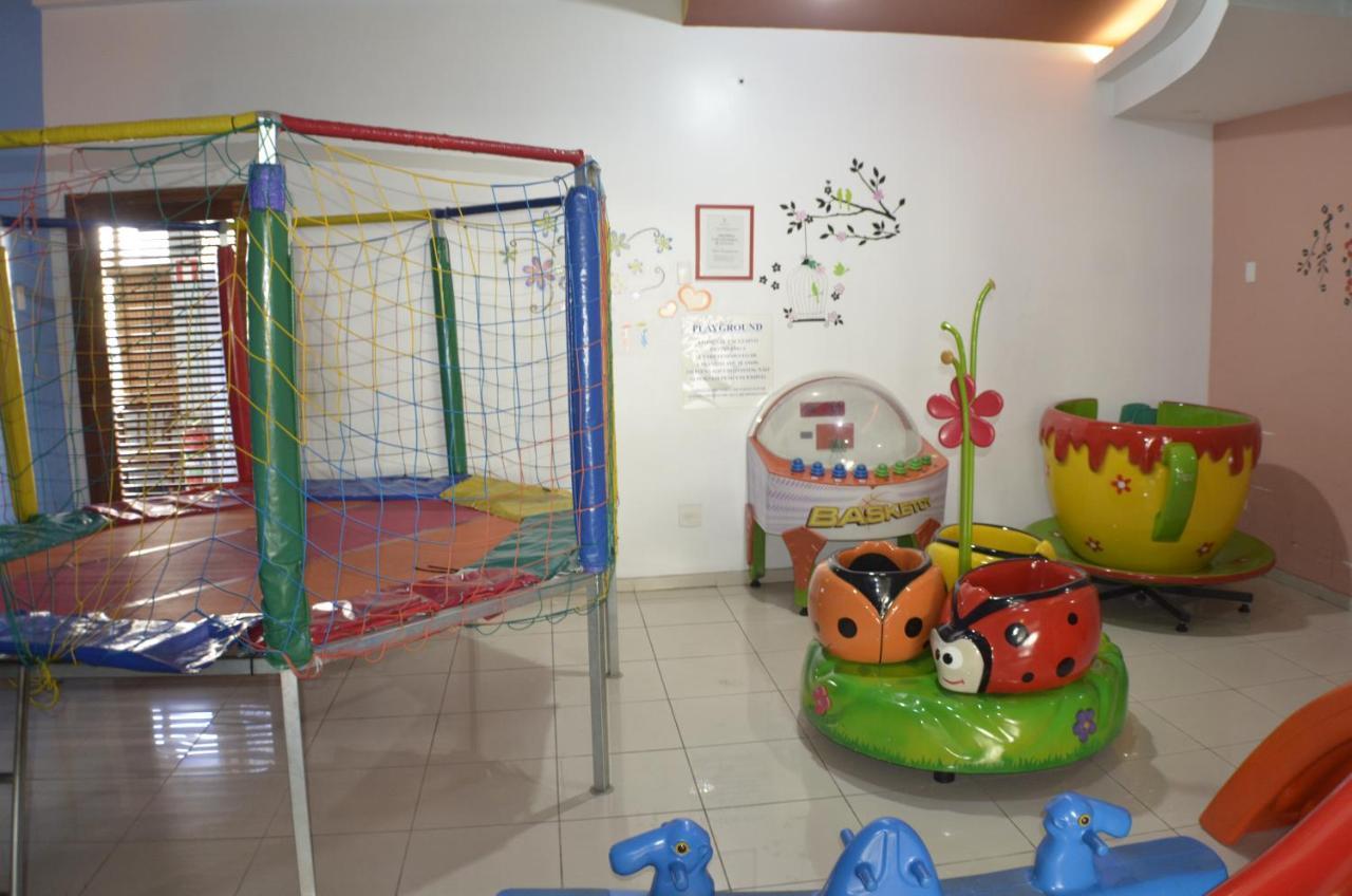 Constantino Hotel E Eventos Жуис-ди-Фора Экстерьер фото A children's play area in a shopping mall
